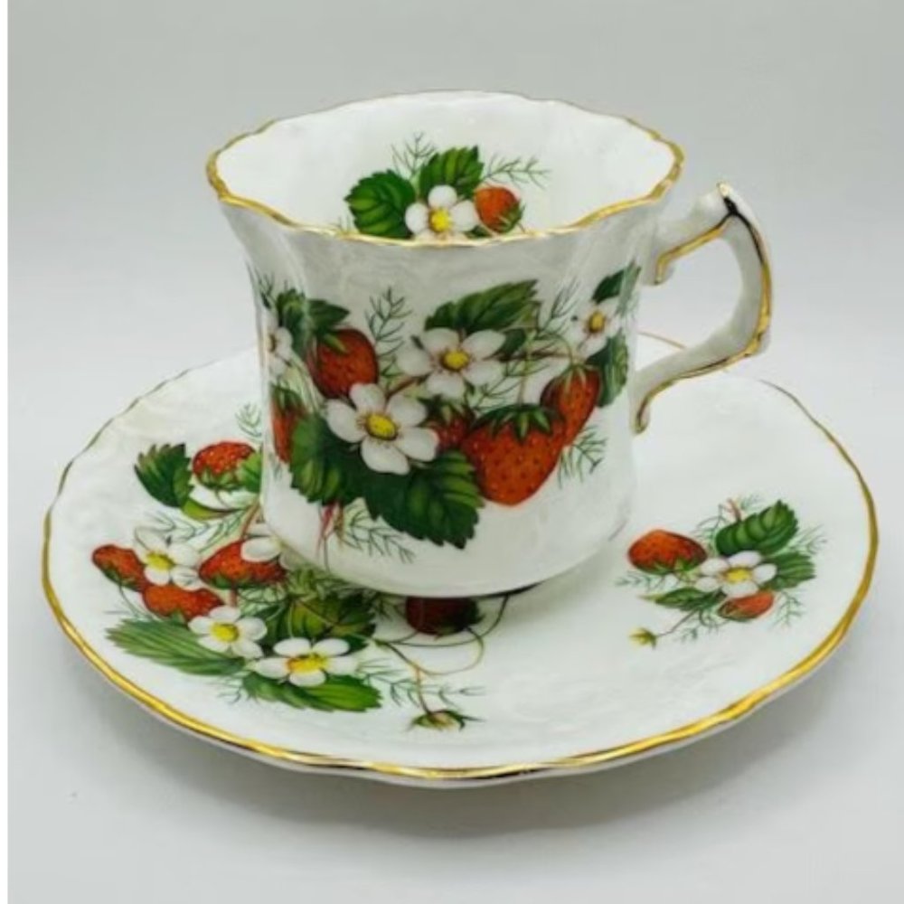 VTG, RARE- STRAWBERRY RIPE Tea Cup + Saucer (Set of 2) Hammersley England, $60